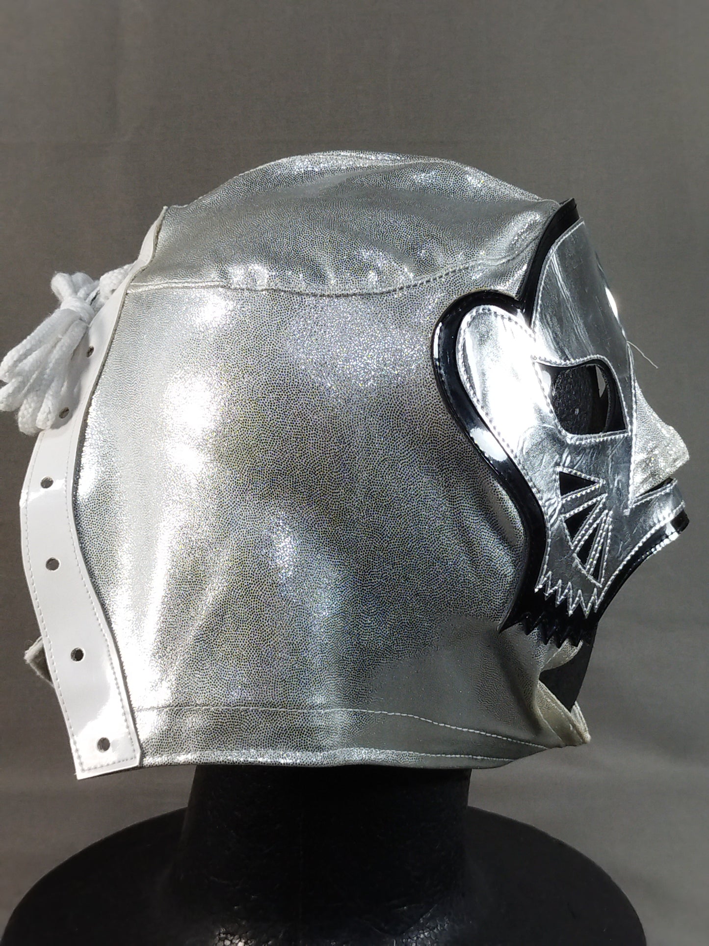 シルバー・パンテル