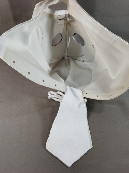 シルバー・パンテル