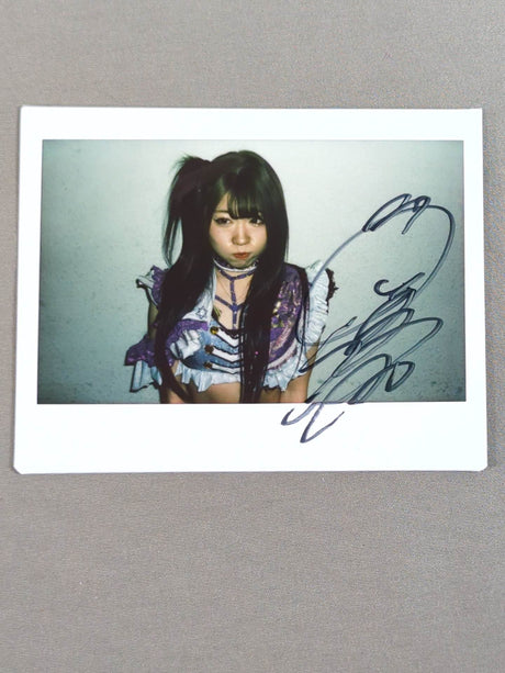 Tam Nakano  hand signed autograph  Cheki (N-4)