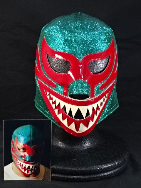 Mil Mascaras 