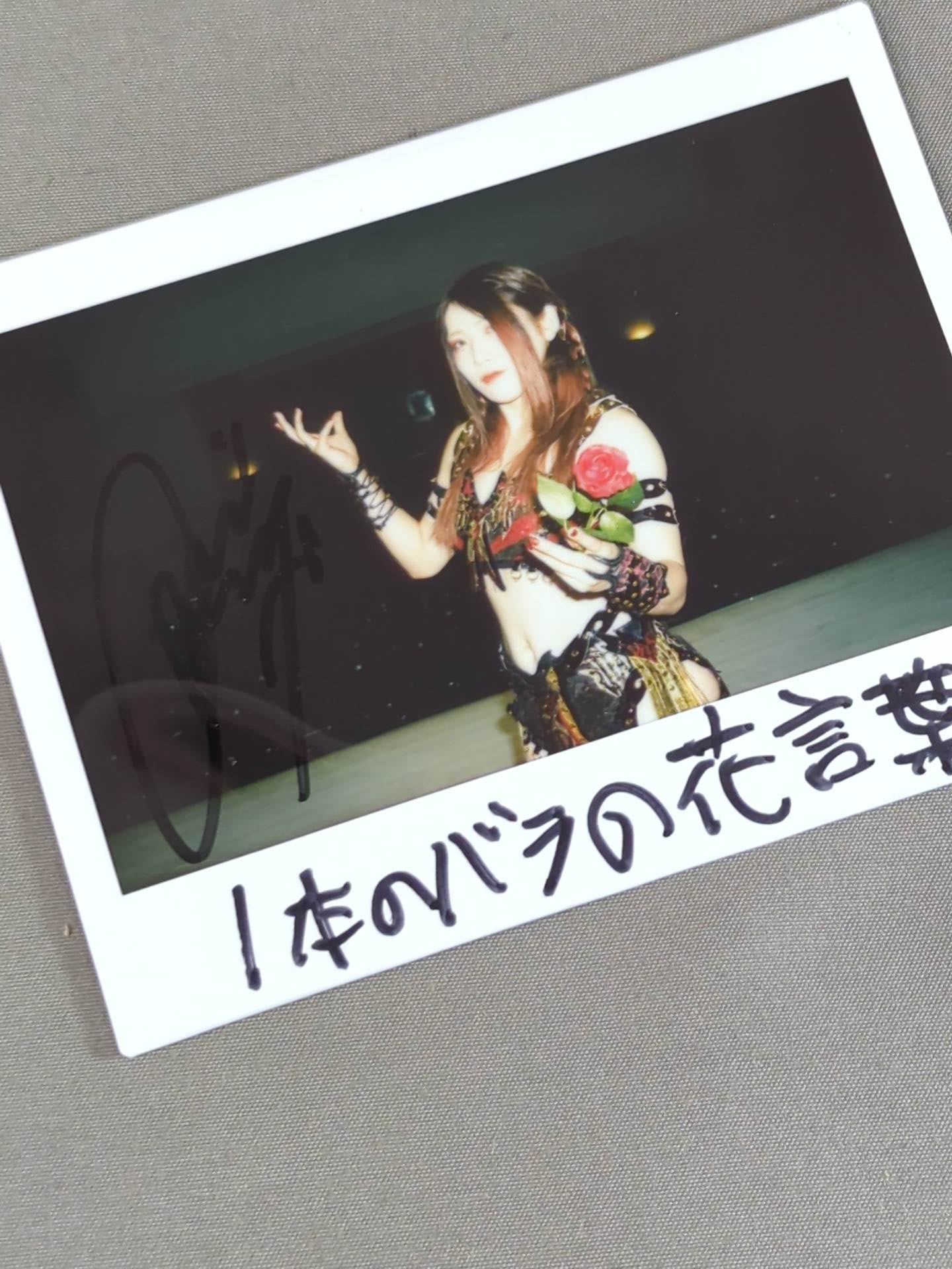 林下詩美 直筆サイン入り チェキ(B-6)