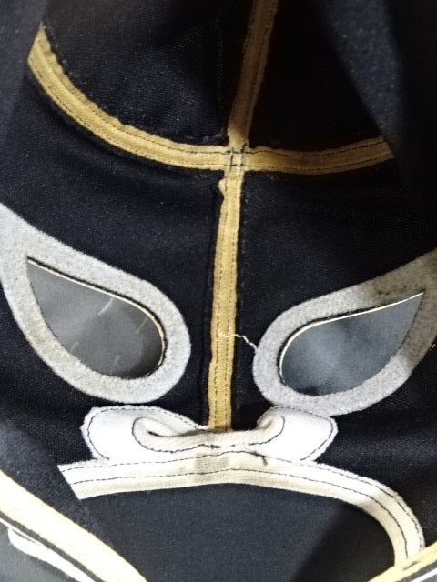 イホ・デ・ブラックシャドー