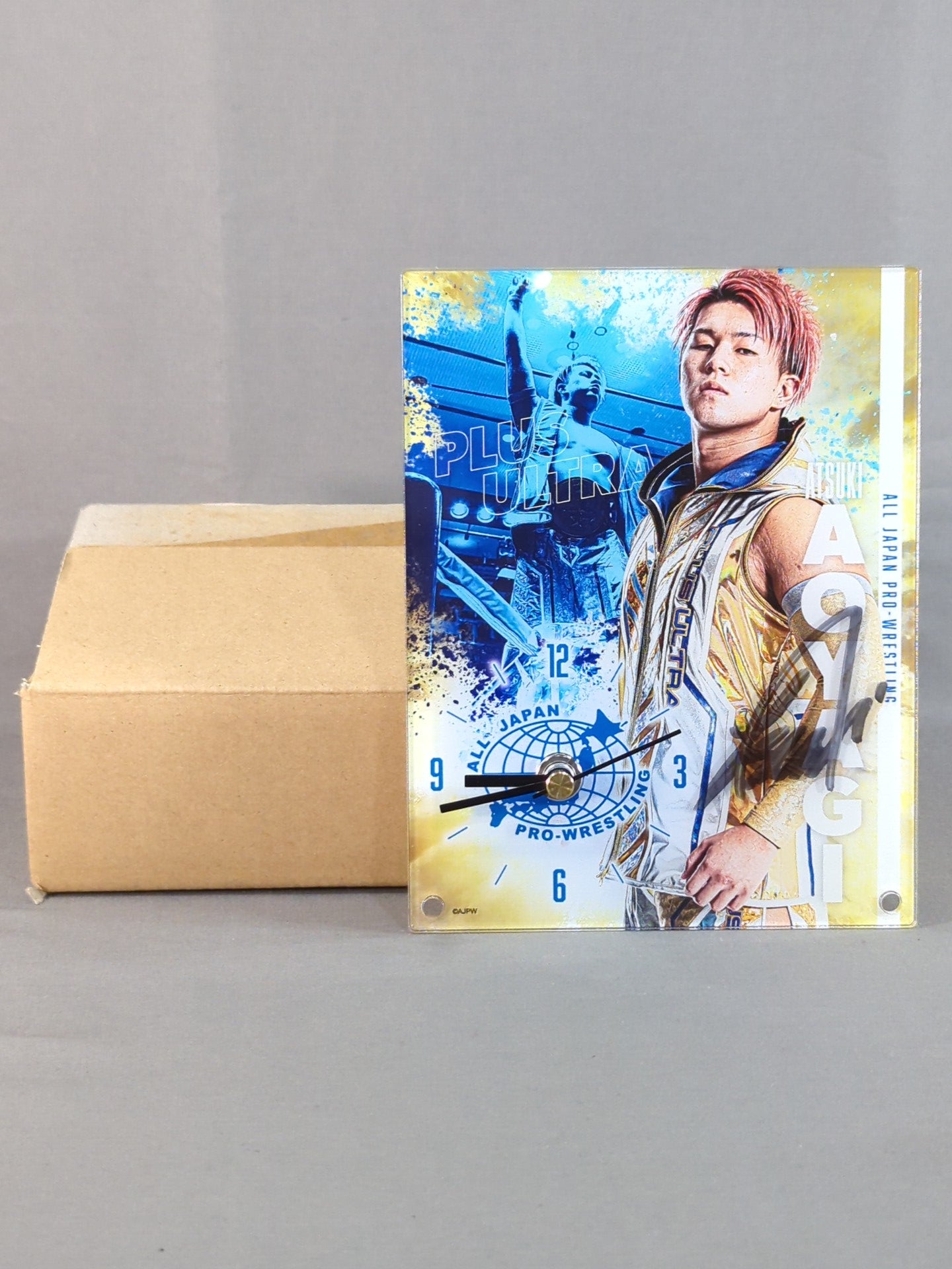 【hand signed autograph】 Atsuki Aoyagi  Acrylic Clock