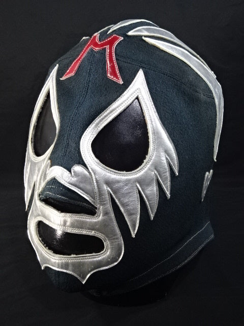 Mil Mascaras 