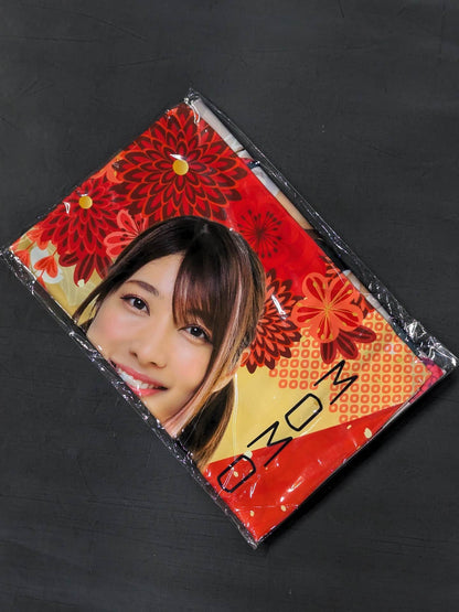 Momo Kohgo  Visual Towel New Year (2025)