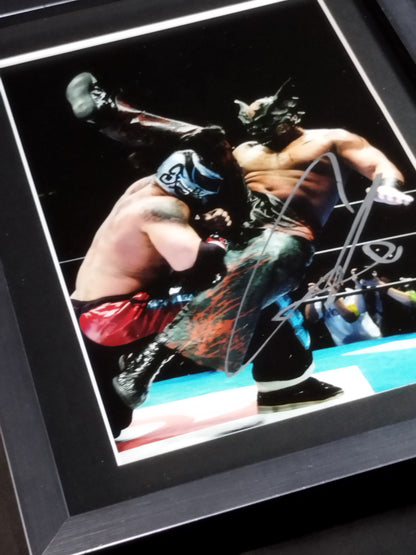 ★ Shining Wizard ★ Great Muta Hand signed autograph  photo frame