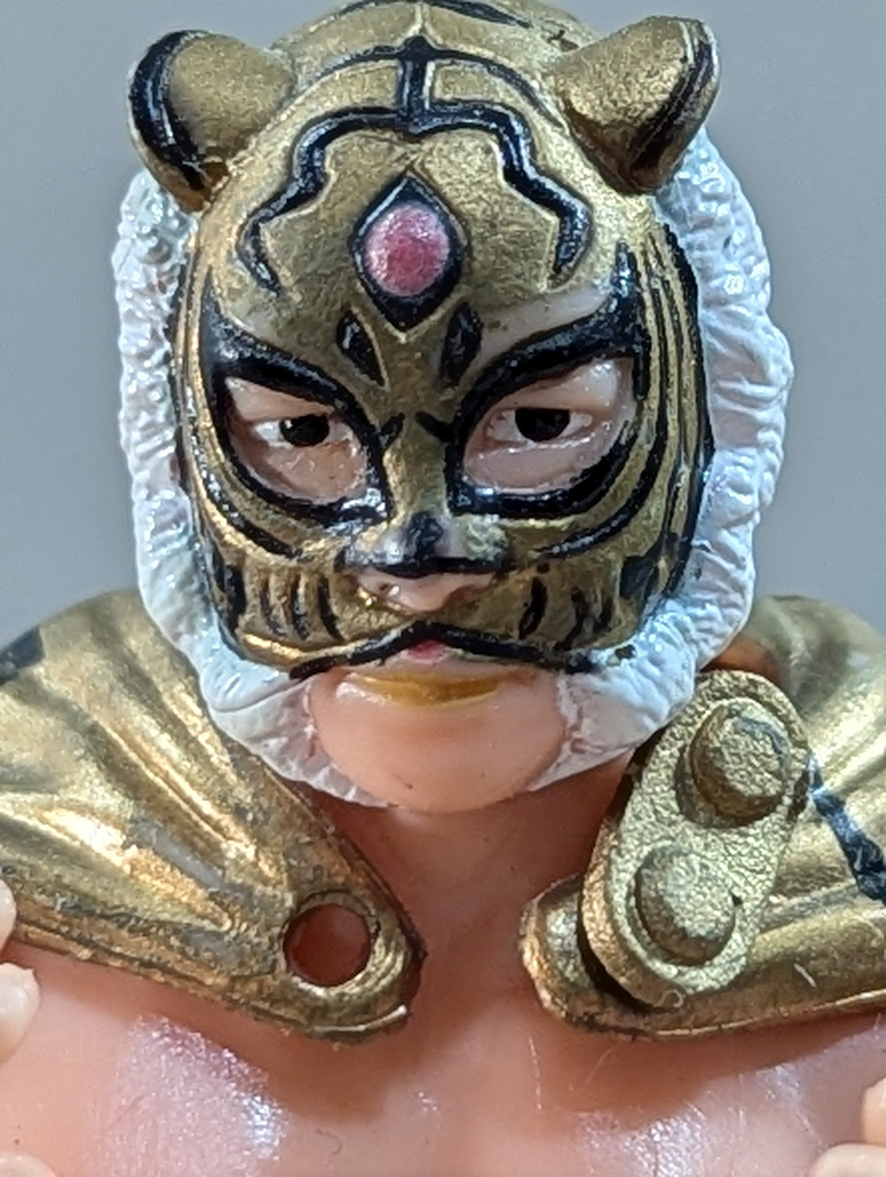 初代タイガーマスク（佐山サトル＋マスク2個）フィギュア 初代タイガーマスク（佐山サトル＋マスク2個）フィギュア - メルカリ