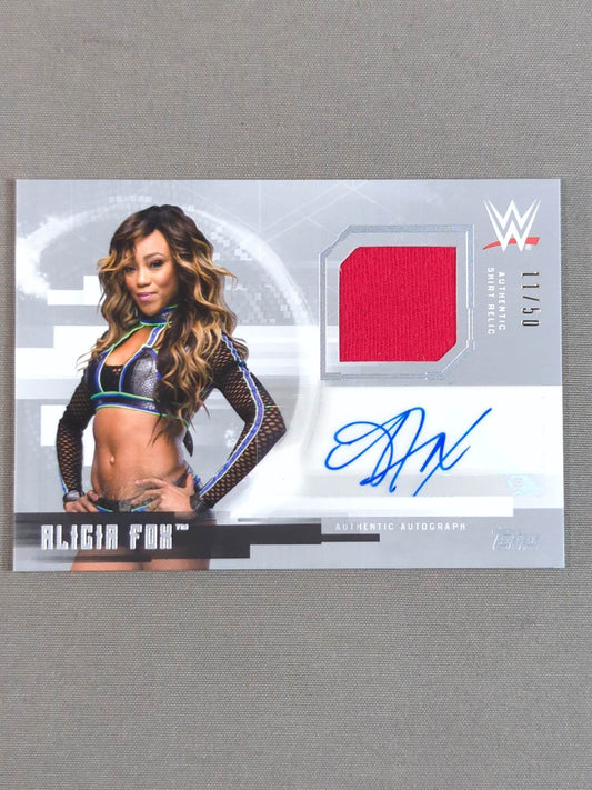 2017 WWE topps Alicia Fox Official Autograph & Relic Card