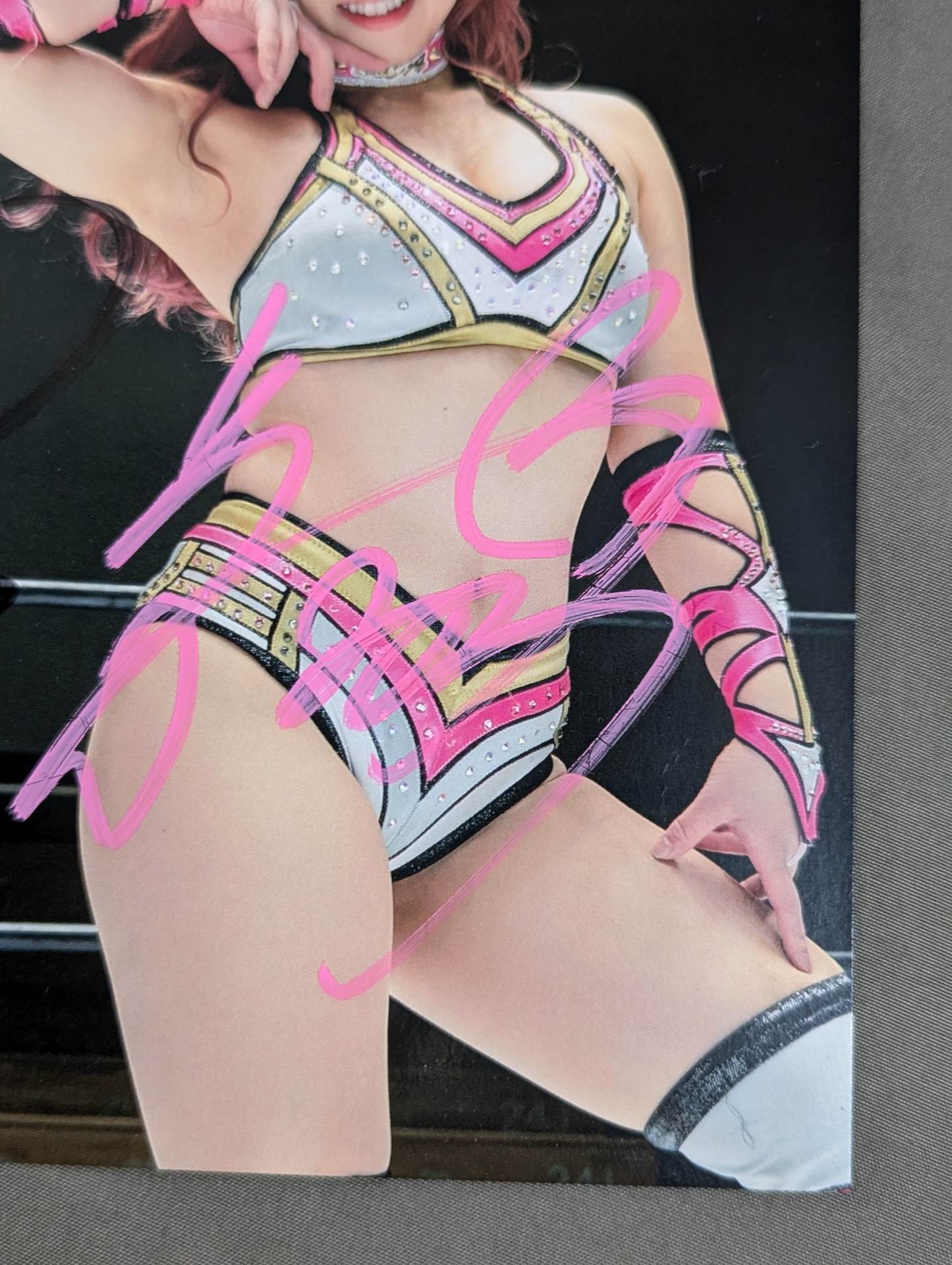 上品コーデはコレで安心！ 女子プロレス スターダム COSMIC
