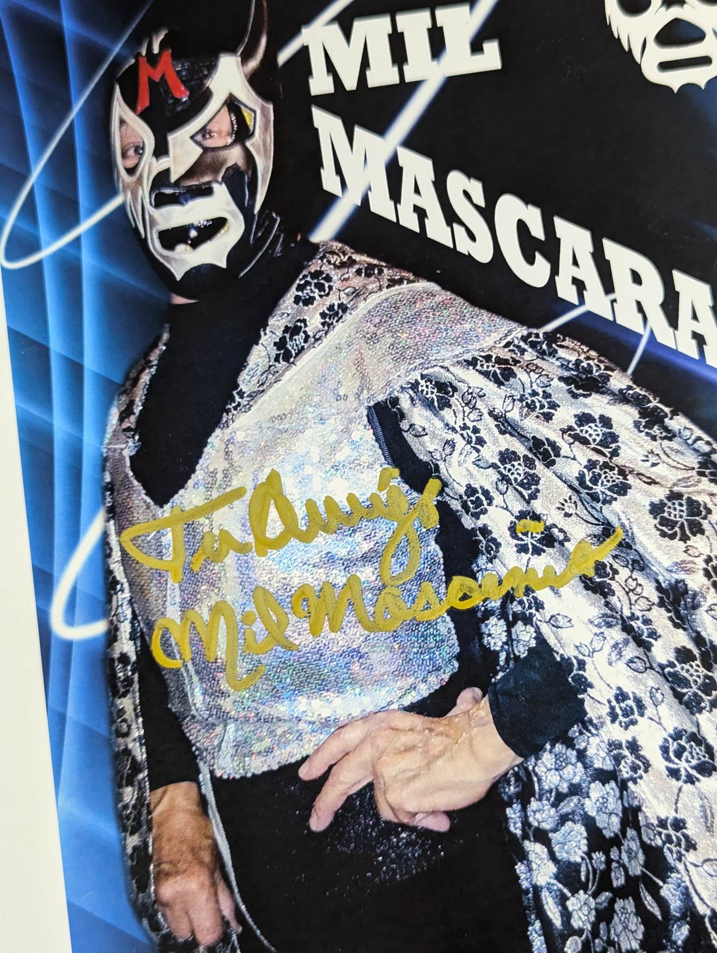 Mil Mascaras  hand signed autograph Pro-Photo (A-3)