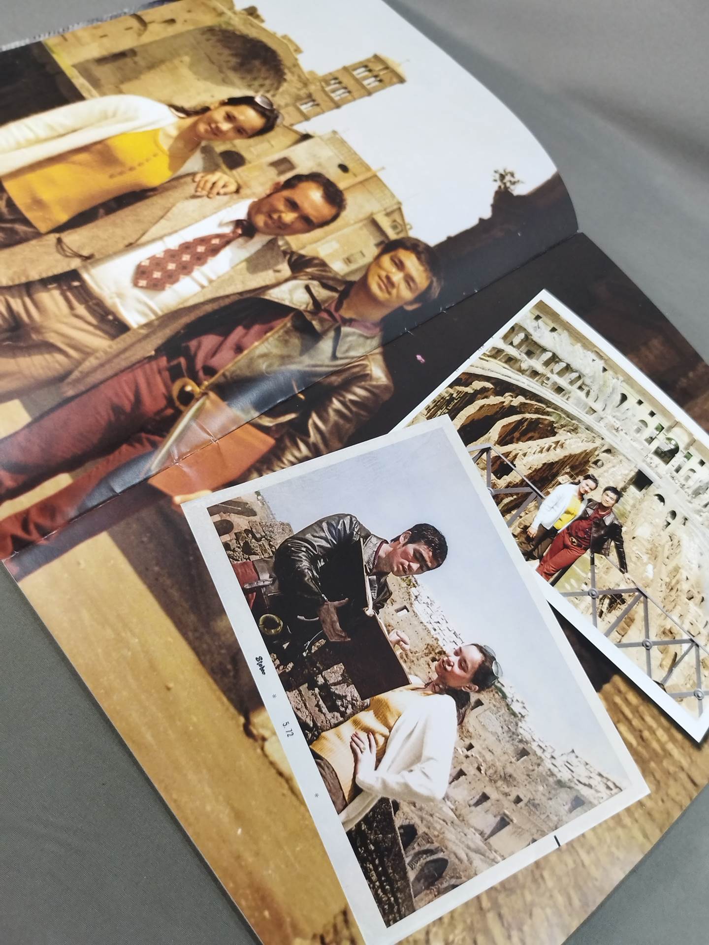 BRUCE LEE FOREVER：THE WAY OF THE DRAGON SCRAPBOOK