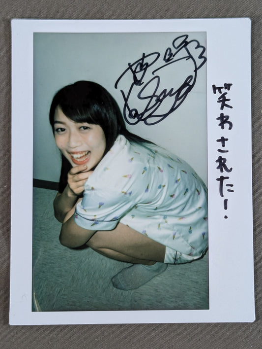 上谷沙弥 直筆サイン入り チェキ(D-6)