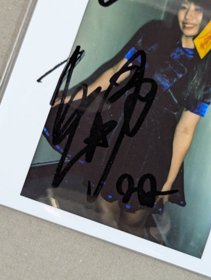 渡辺桃 直筆サイン入りチェキ(E-4)