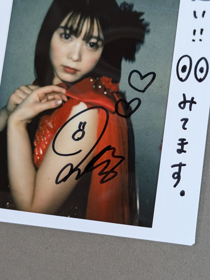 小坂井ゆりえ 直筆サイン入りチェキ(A-2)