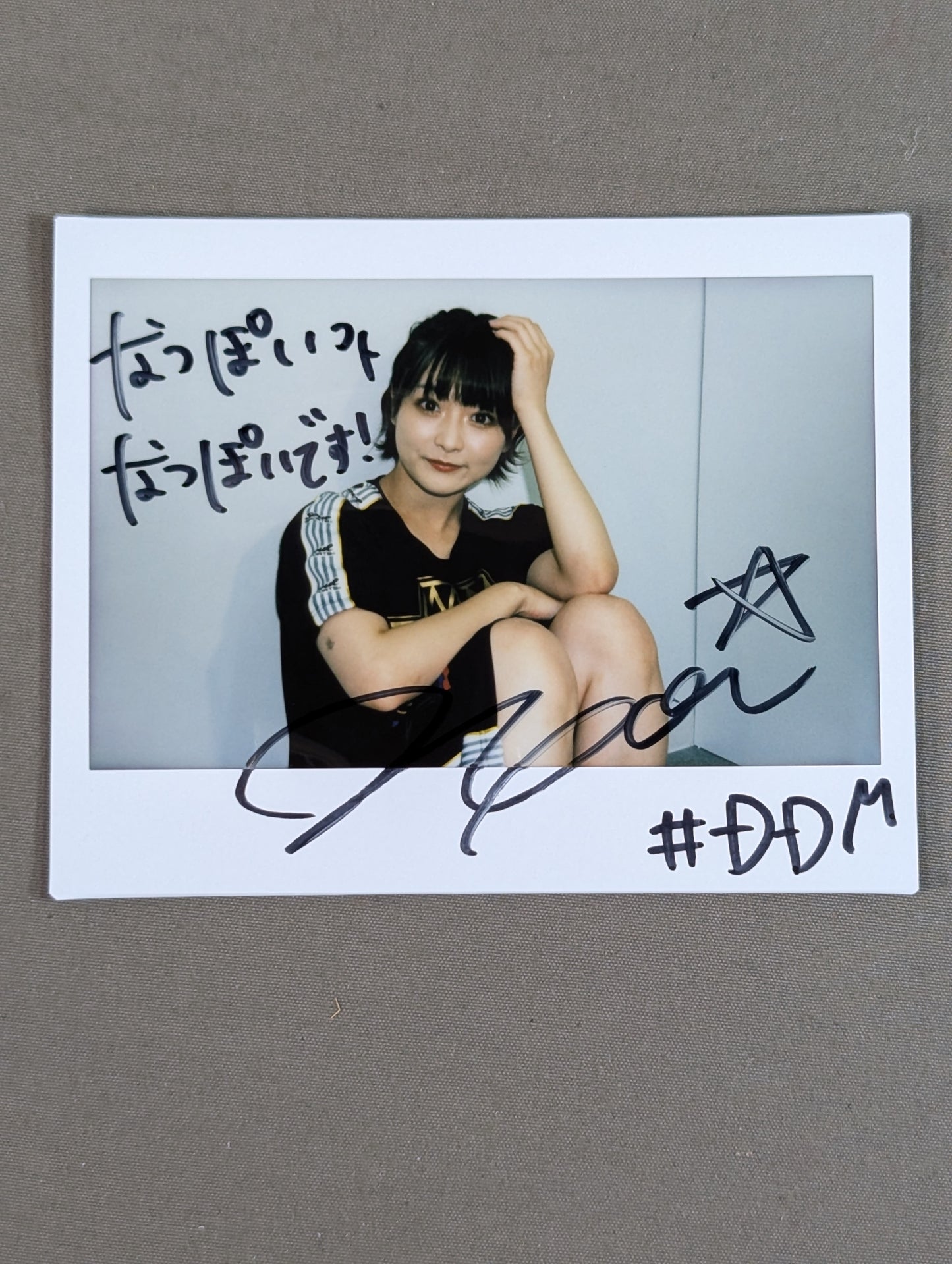 なつぽい 直筆サイン入り チェキ(G-7）