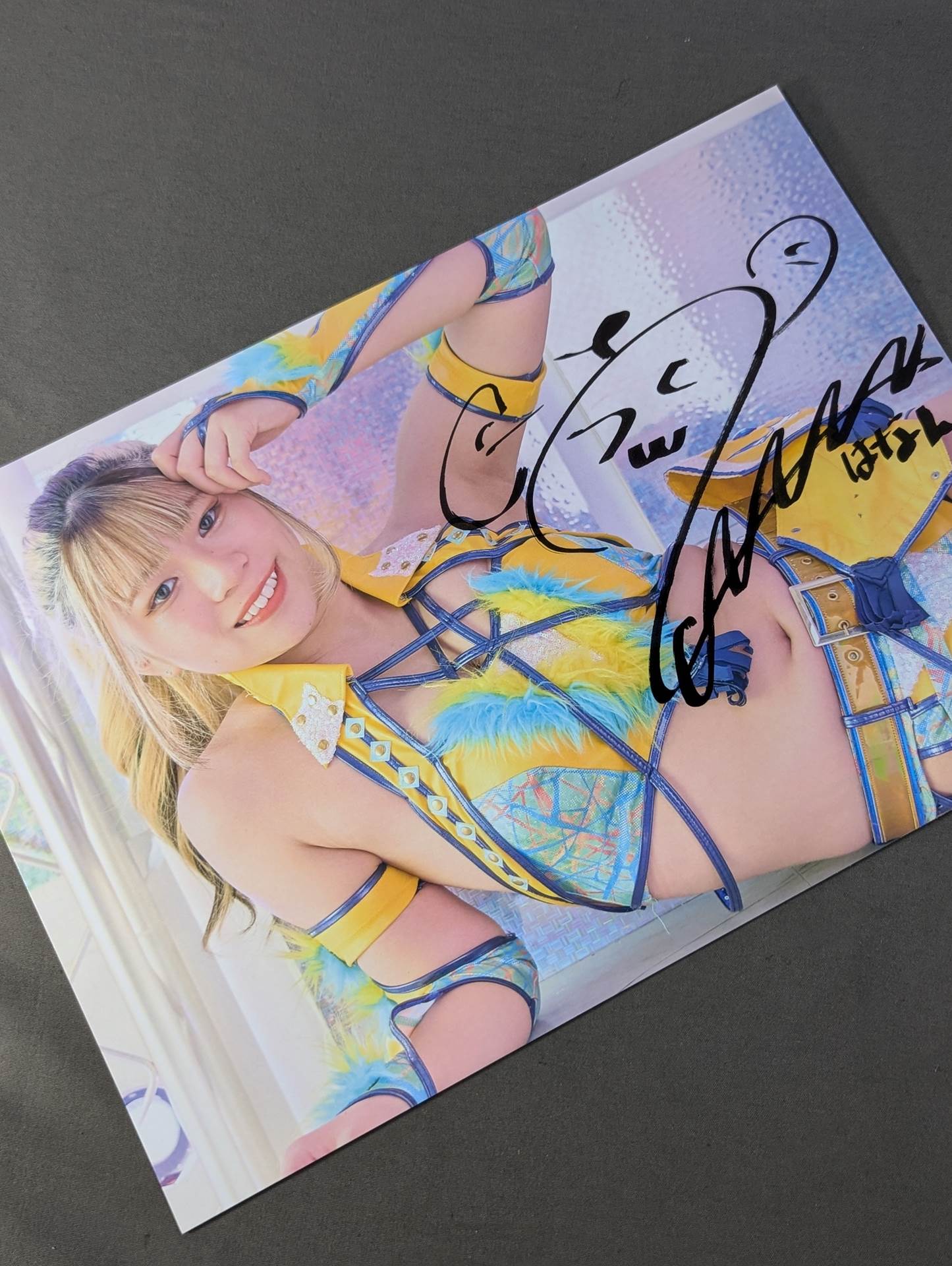 羽南 SPG 寝そべりポートレート