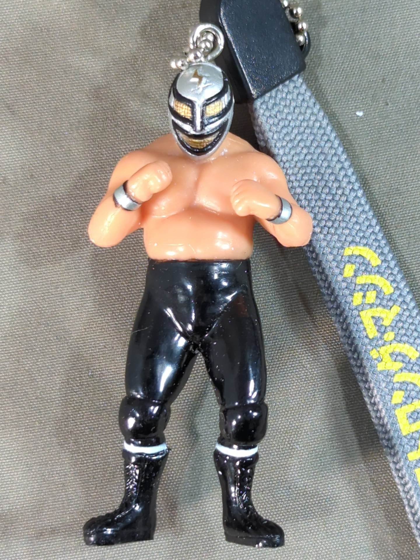ストロングマシーン プロレス フィギュア ストラップ キーホルダー スーパー・ストロング・マシン フィギュアストラップ – 闘道館