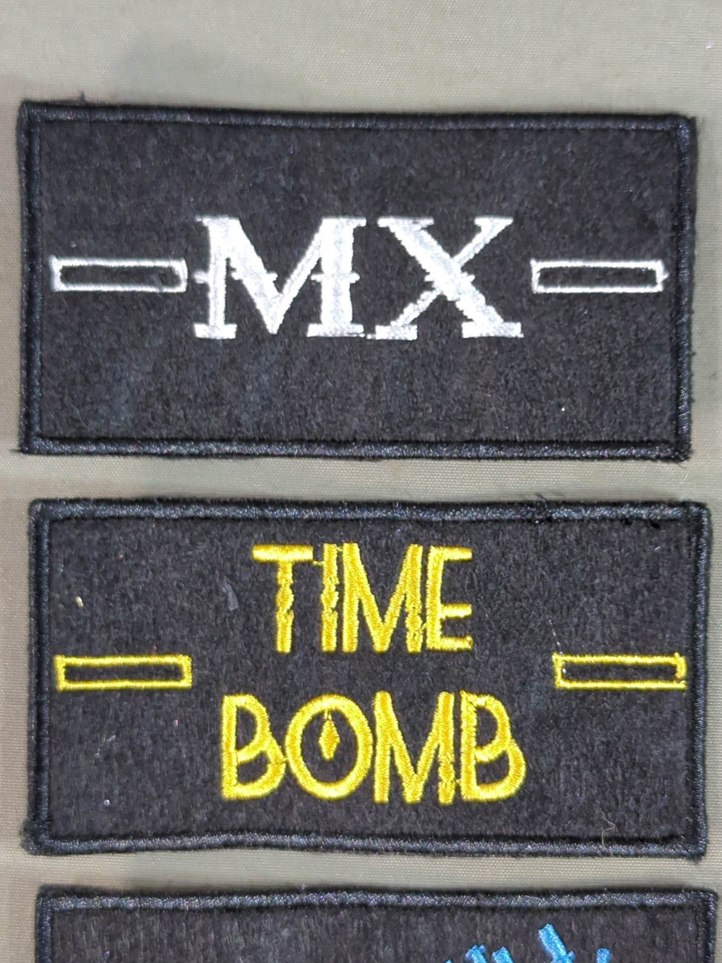 LOS INGOBERNABLES de JAPON  patch  set