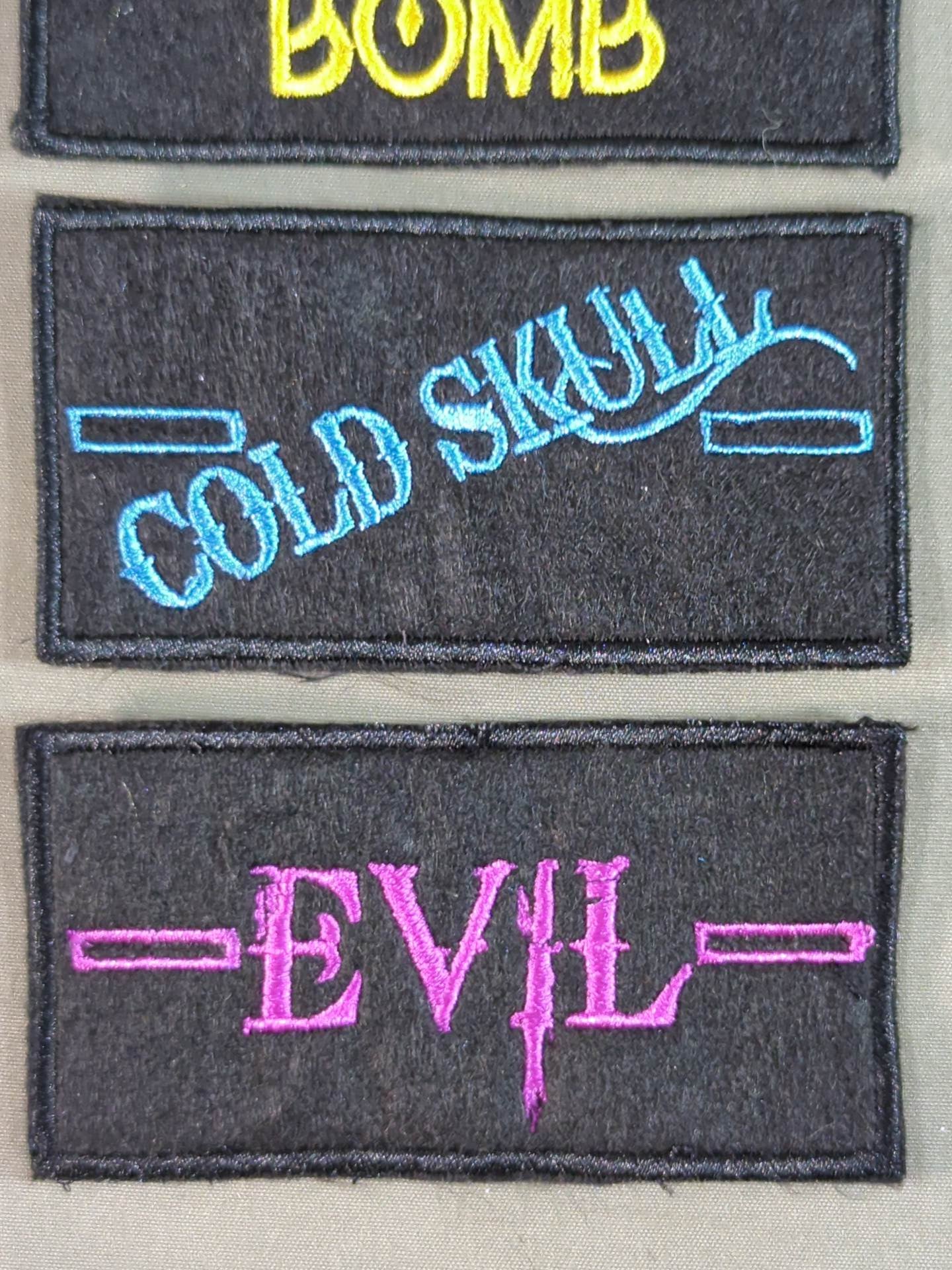 LOS INGOBERNABLES de JAPON  patch  set