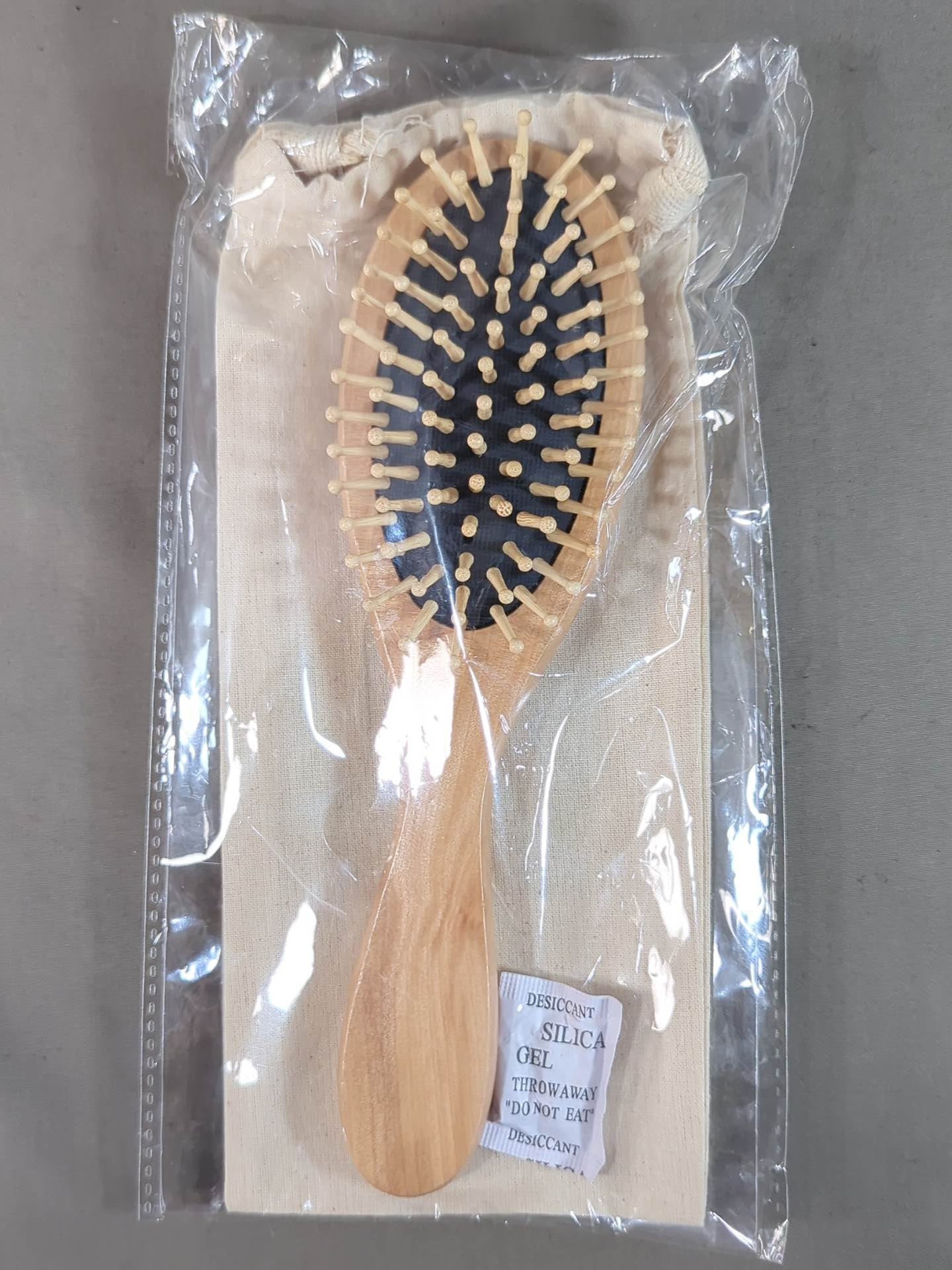 ★闘魂ショッピング限定★ DOUKI ウッドヘアブラシ