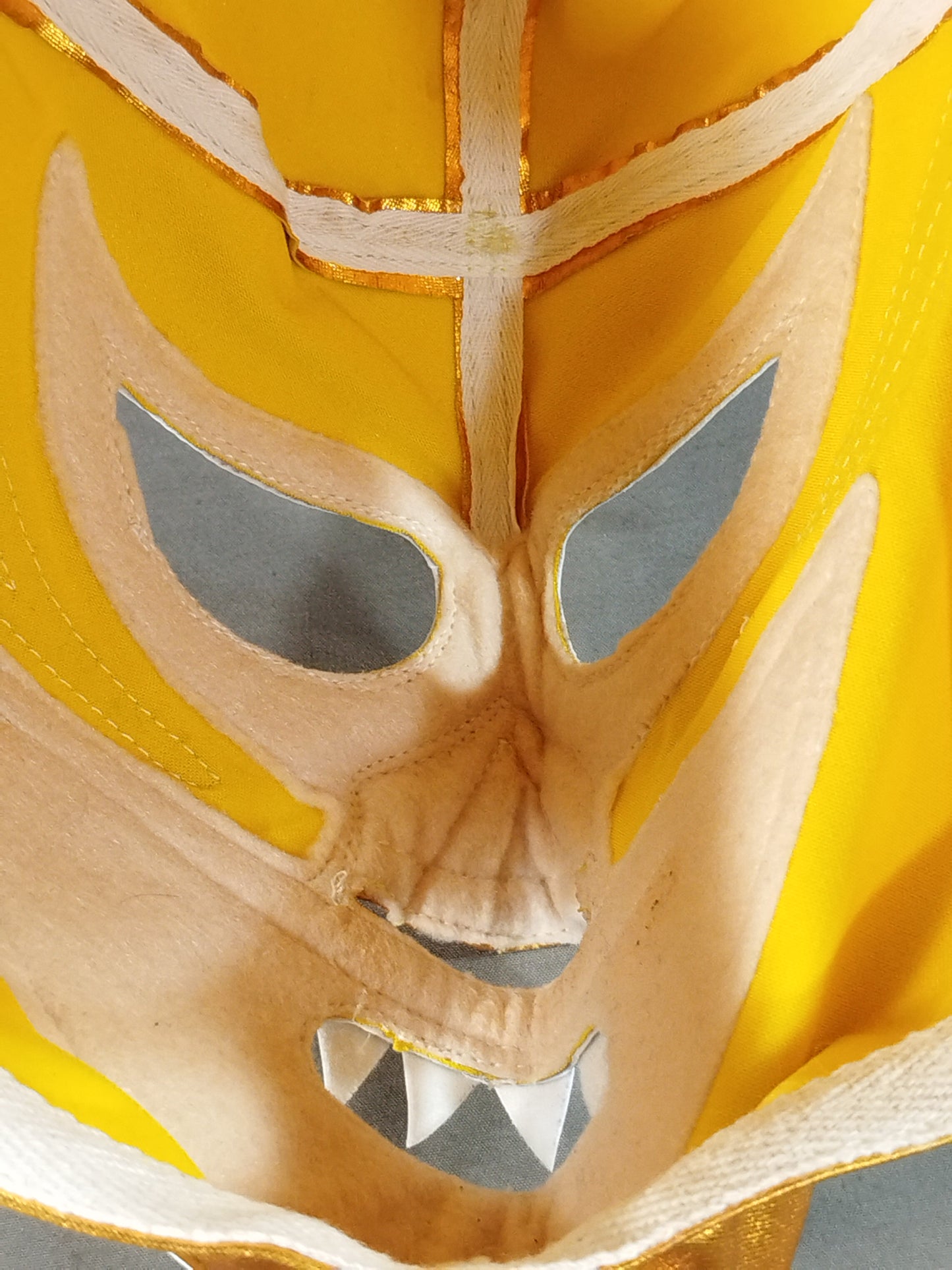 Mil Mascaras 