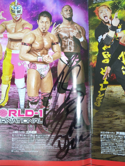 [8 fighters hand signed autograph 】2013 Dragon Gate Official Pamphlet Vol.30