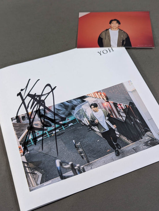 [Hand signed autograph  & bonus photo included] YOH ZINE 01