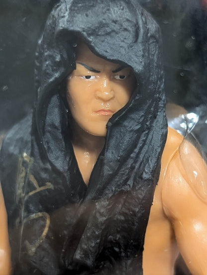 【hand signed autograph】 Minoru Suzuki (black shoes, black towel)