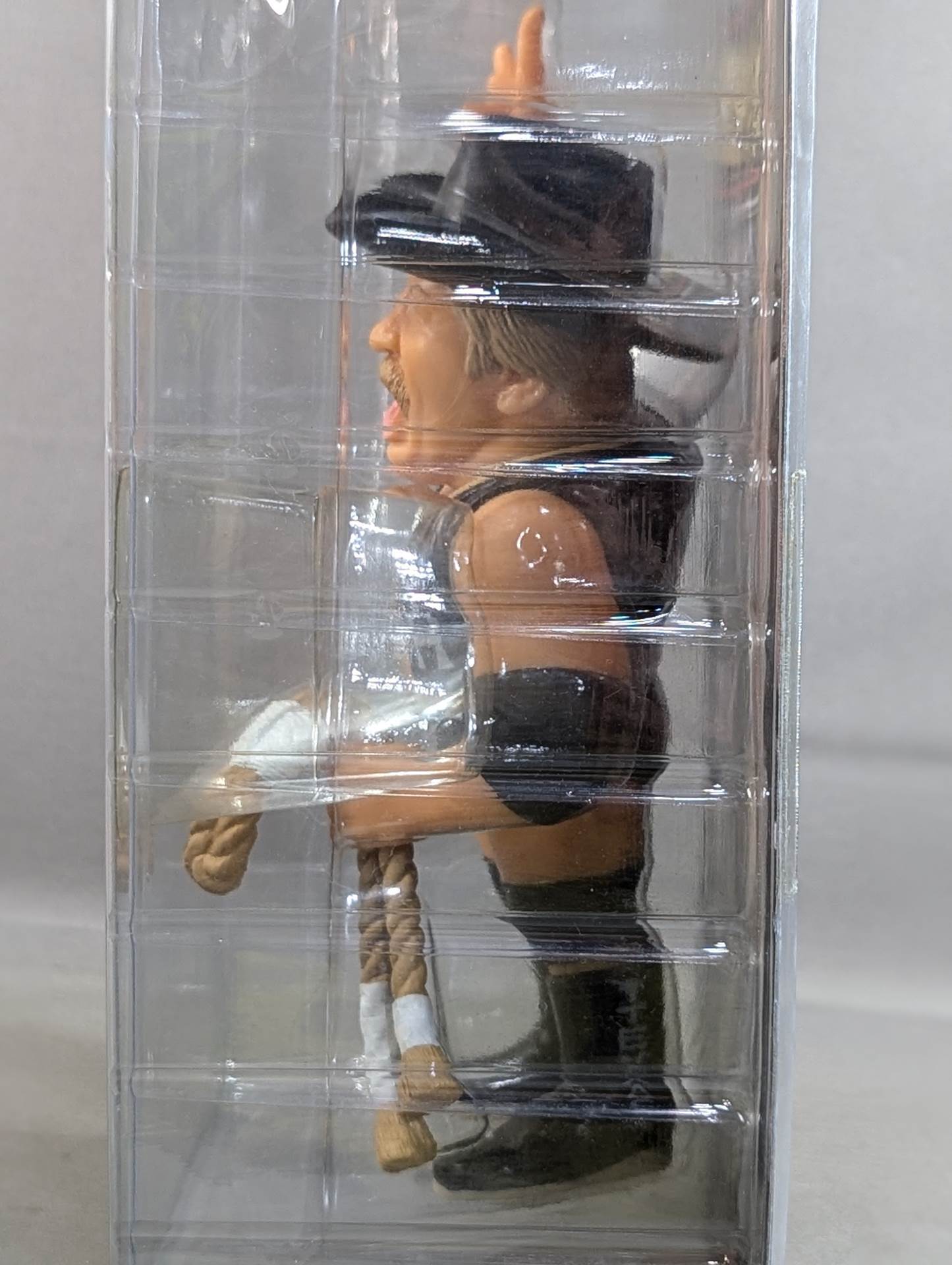 プロレス　スタンハンセン　フィギュア Amazon.co.jp: 16dソフビコレクション スタン・ハンセン[黒