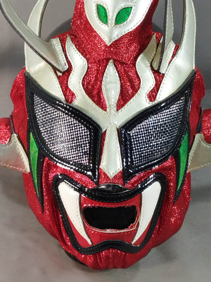 獣神サンダーライガー