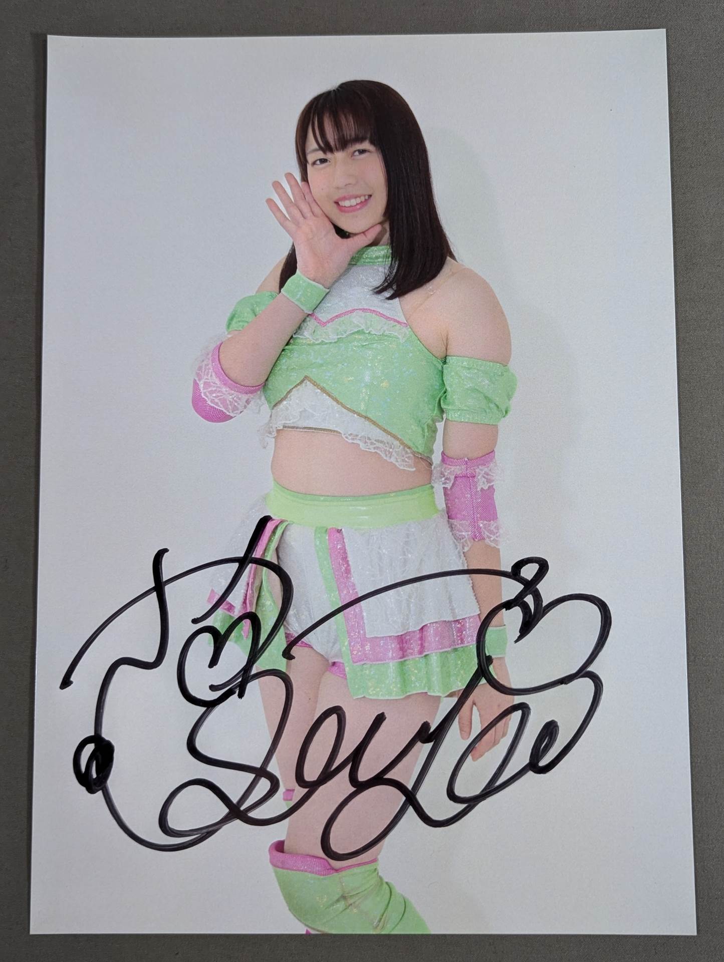ジュリア　サイン入り　チェキ　スターダム　女子プロレス　ＷＷＥ マリーゴールド ジュリア サイン入り チェキ スターダム 女子プロレス WWE