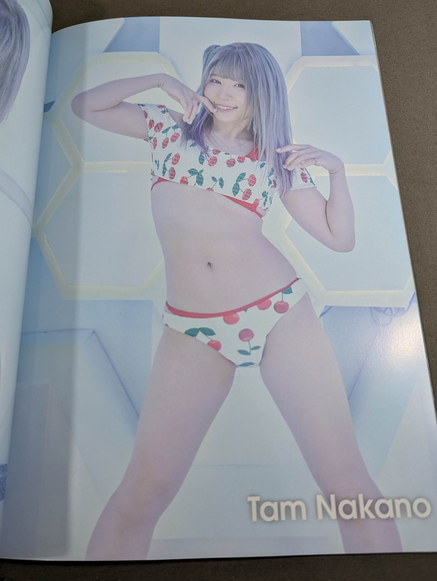 【Tam Nakano  hand signed autograph 】STARDOM VISUAL BOOK Bikiniing 10 (Order-to-order version)