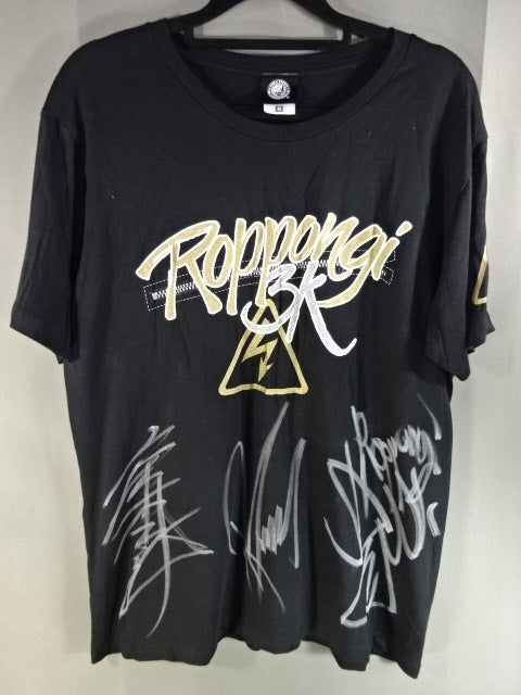 [3 fighters hand signed autograph ROPPONGI 3K T-Shirt (Black)