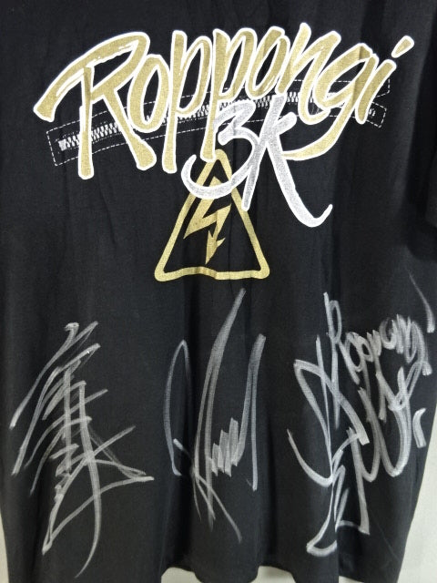 [3 fighters hand signed autograph ROPPONGI 3K T-Shirt (Black)