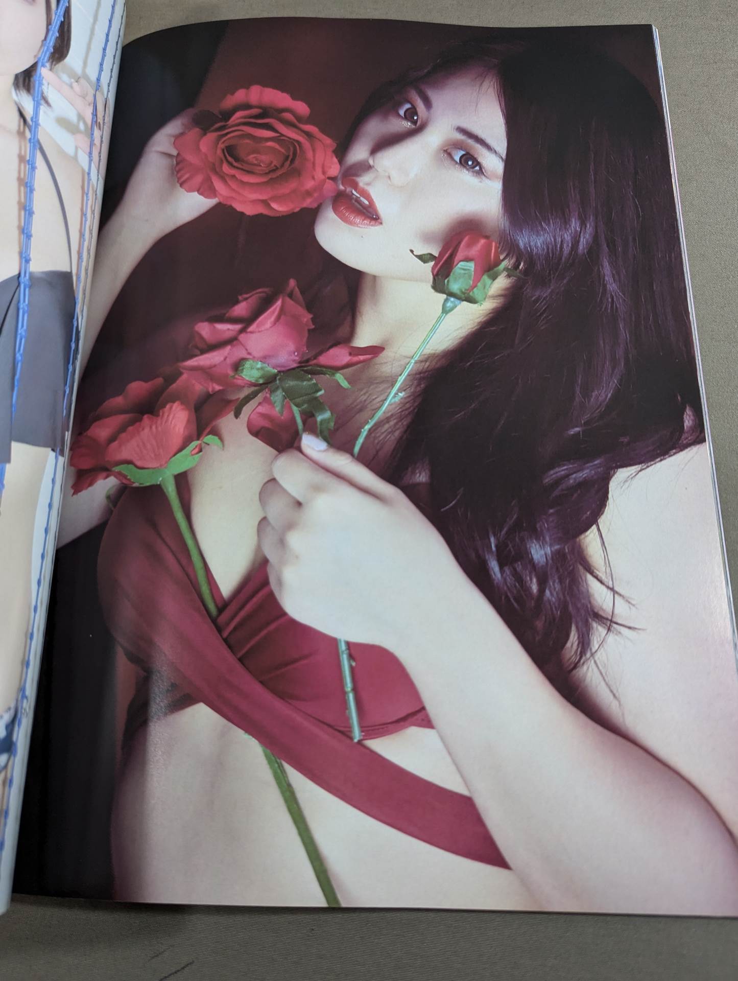 【Maika  hand signed autograph 】STARDOM VISUAL BOOK Bikiniing 10 (Sold to order)