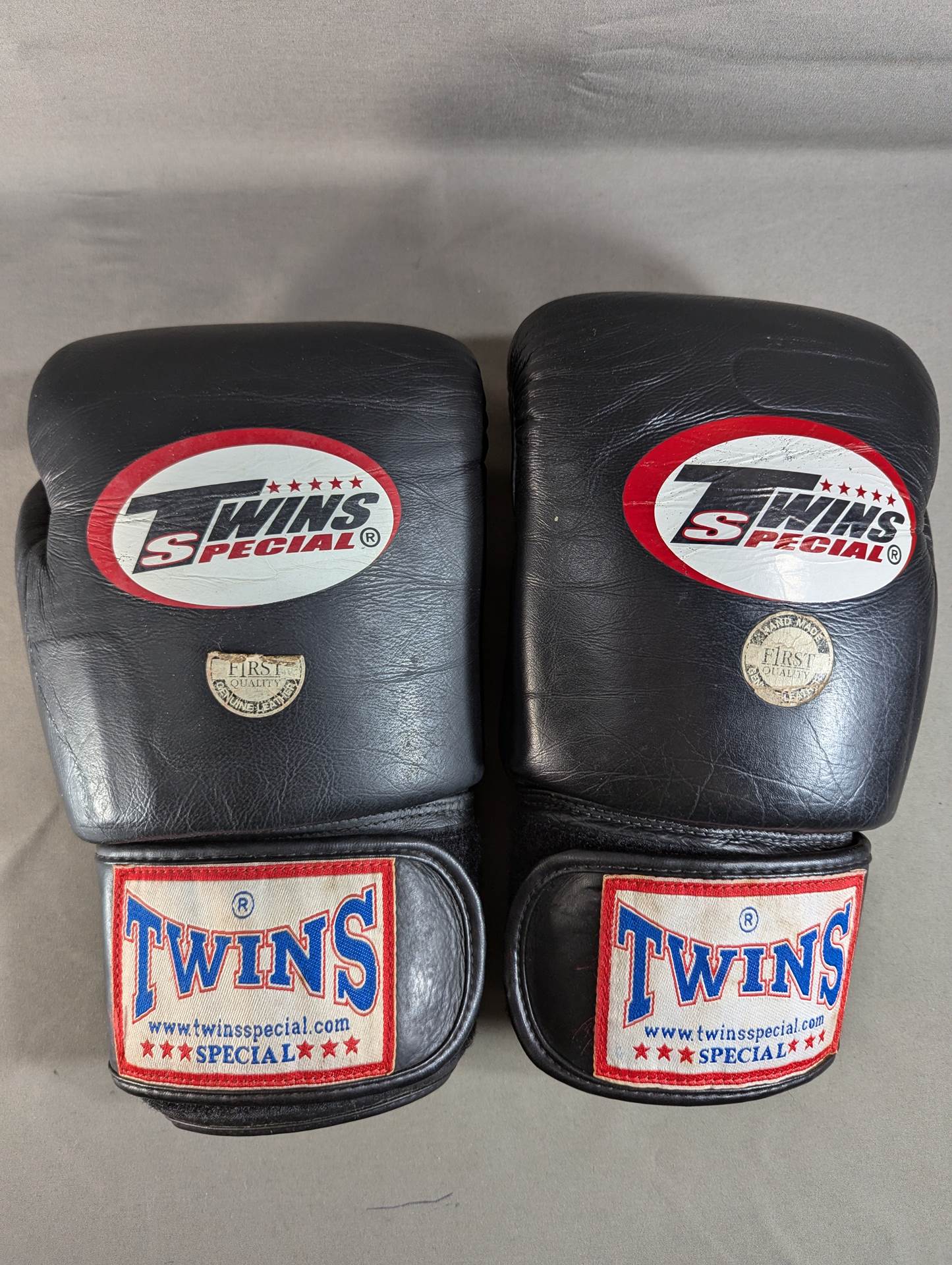TWINS Boxing Gloves (Black)