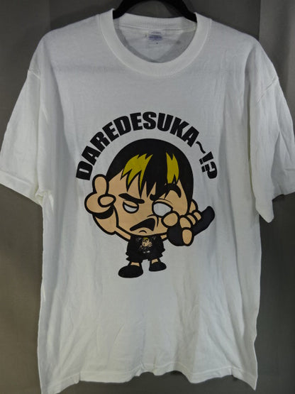 TAKAみちのく DAREDESUKA～!? イラストTシャツ①(ホワイト)