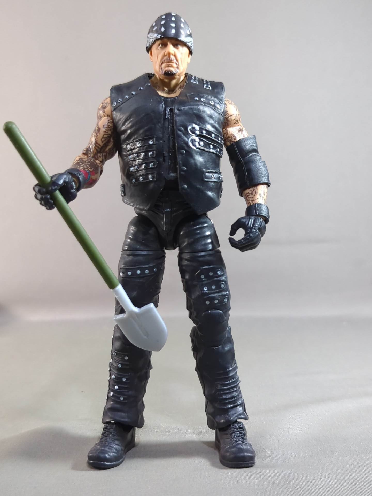 Undertaker (Shovel & Bandana)
