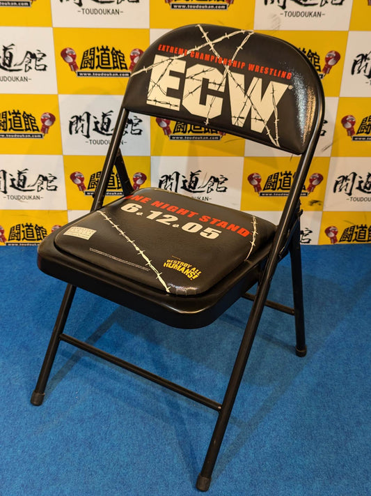 ECW「ONE NIGHT STAND 6.12.05」チェアー