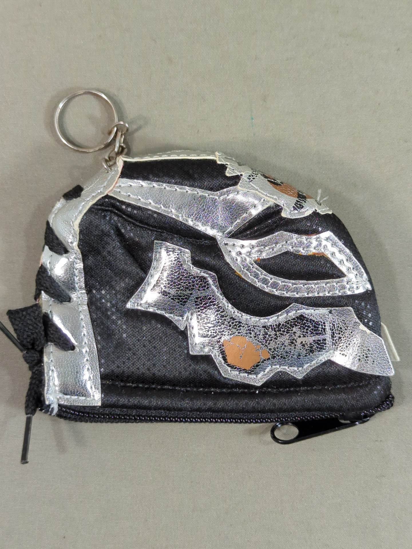 BUSHI マスクコインケース・キーホルダー(黒×銀)