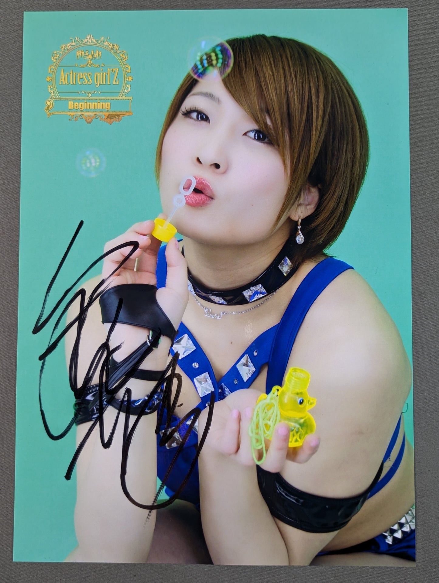Saori Anou  hand signed autograph Pro-Photo (F-2)