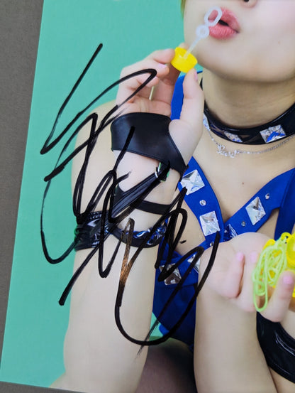 Saori Anou  hand signed autograph Pro-Photo (F-2)