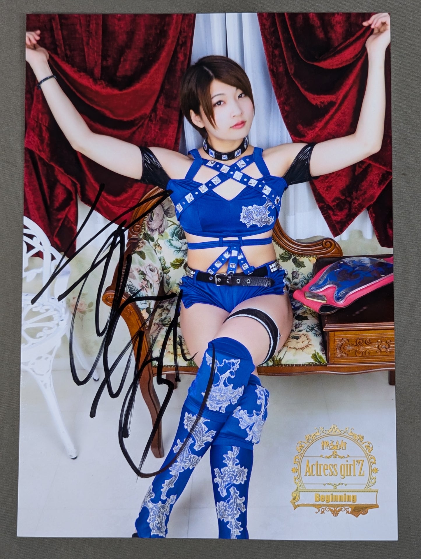 Saori Anou  hand signed autograph Pro-Photo (F-8)
