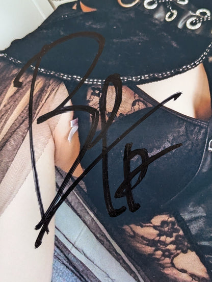 Black Poteko (Saori Anou ) hand signed autograph Pro-Photo (A-1)