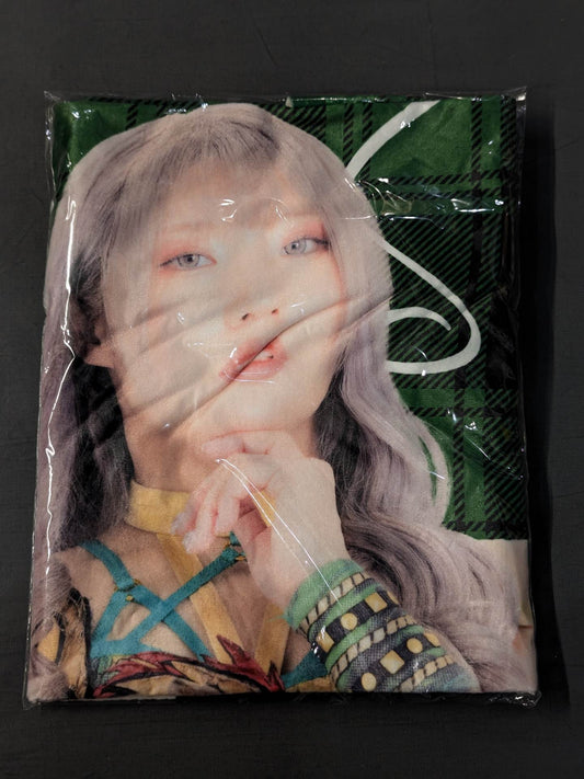 Ami Sohrei  Stardom Winter Blanket 2023