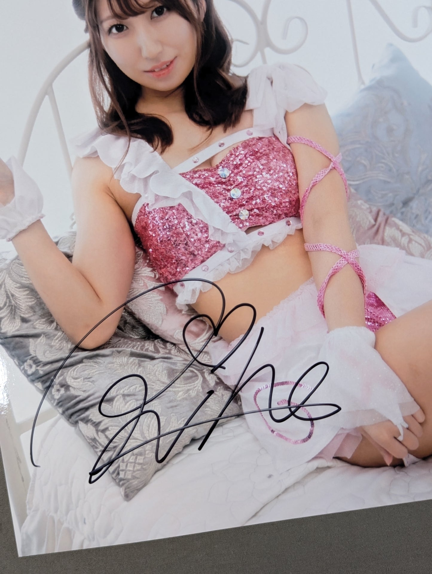 RIHO  hand signed autograph Pro-Photo (C-3)