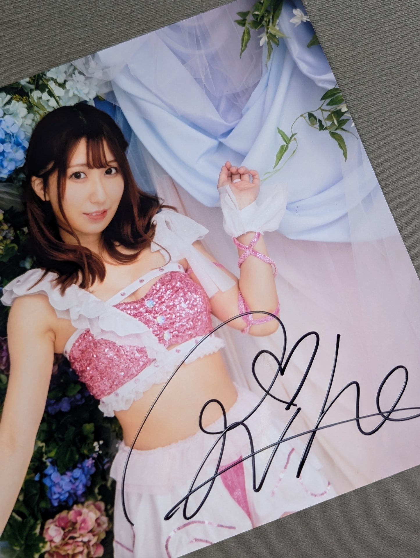 RIHO  hand signed autograph Pro-Photo (C-4)