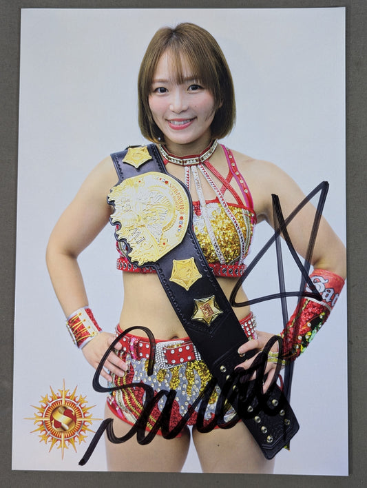 ★IWGP Women's Championship ★ Sareee (SARRAY)  hand signed autograph Pro-Photo 