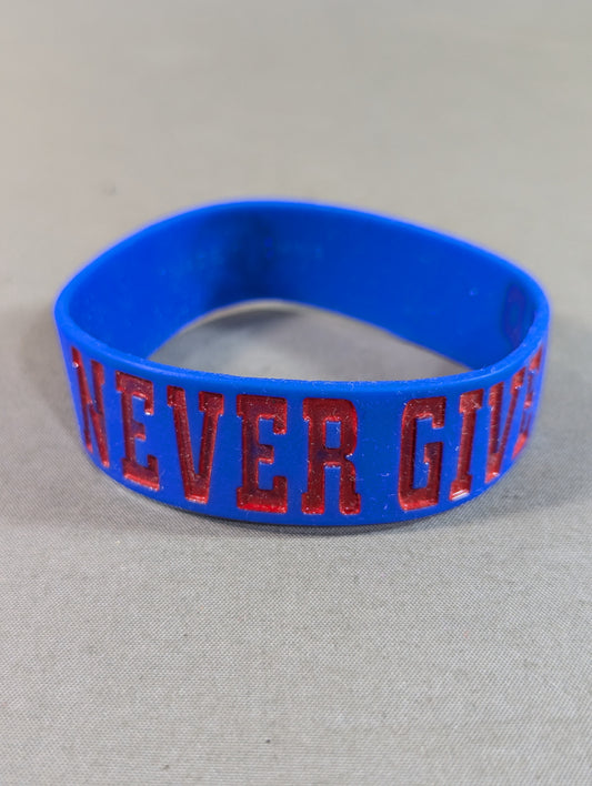 ジョン・シナ「NEVER GIVE UP」ラバーバンド