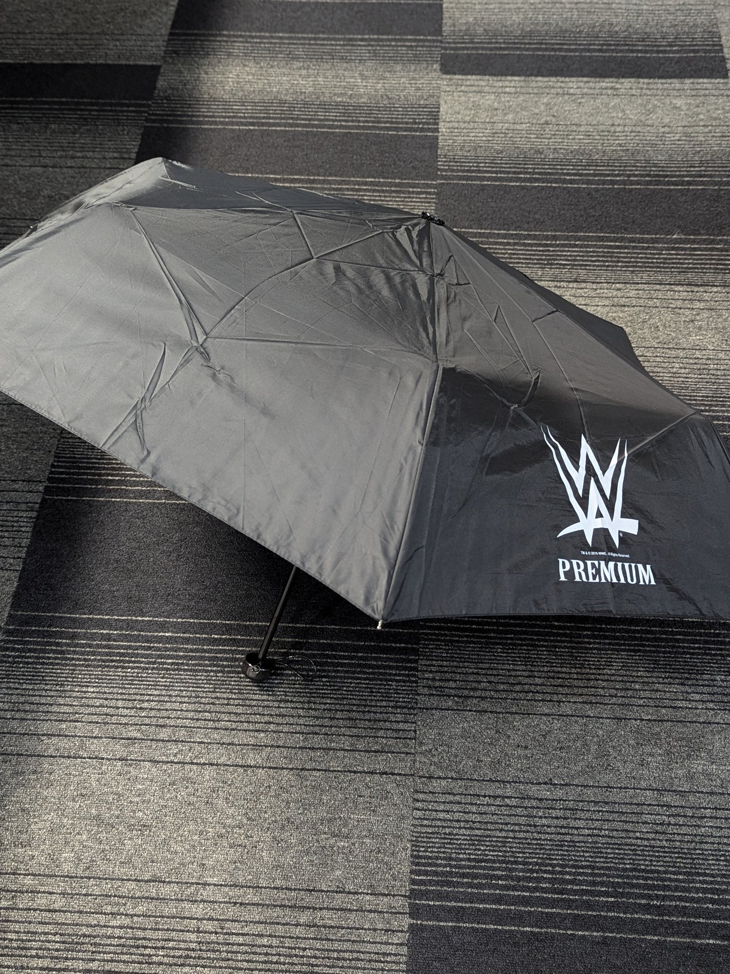 WWE PREMIUM 折り畳み傘